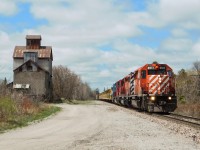 Most of us rail enthusiasts were thrilled to learn Canadian Pacific was starting to reactivate some of their stored SD40-2 locomotives back in 2018, in 2020 they're still at it! CP 6013 leads a GPS/Ballast (with manifest tackled on) south on the CP Mactier Sub on a pleasant May 2020 day. Note the vintage elevator on the left. 