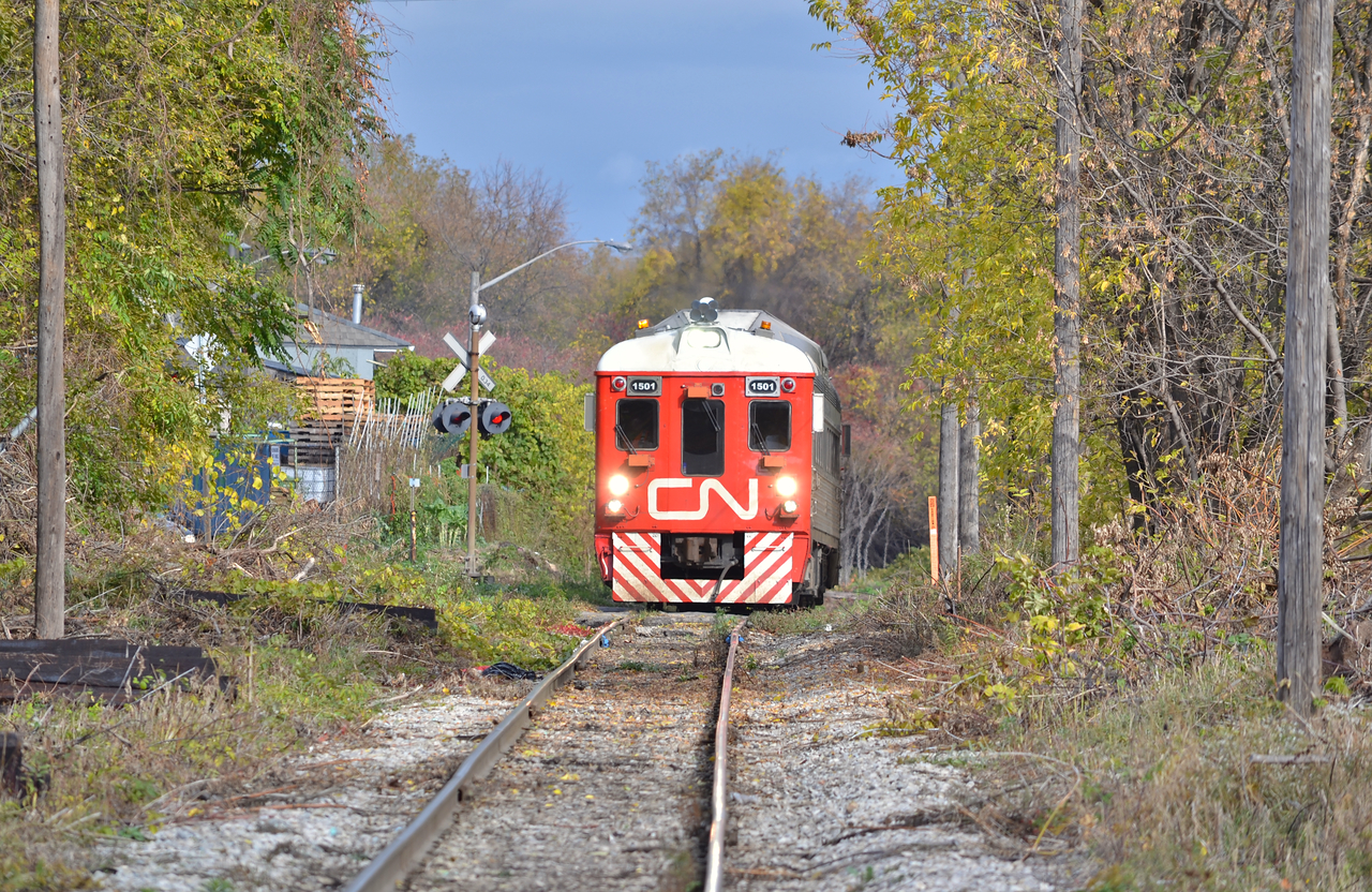 Part 4: 1501 finishes its pass of the hole and is approaching Simcoe street, the roads in Hamilton are great for chasing, especially along this stretch. However, the conditions of some of these make me want to weep.