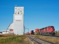 The only elevator still standing on the Indian Head Sub between Regina and Moose Jaw is in the town of Pense. CP 7009 East is beginning to slow down to work the Global Transportion Hub near Grand Coulee SK.   