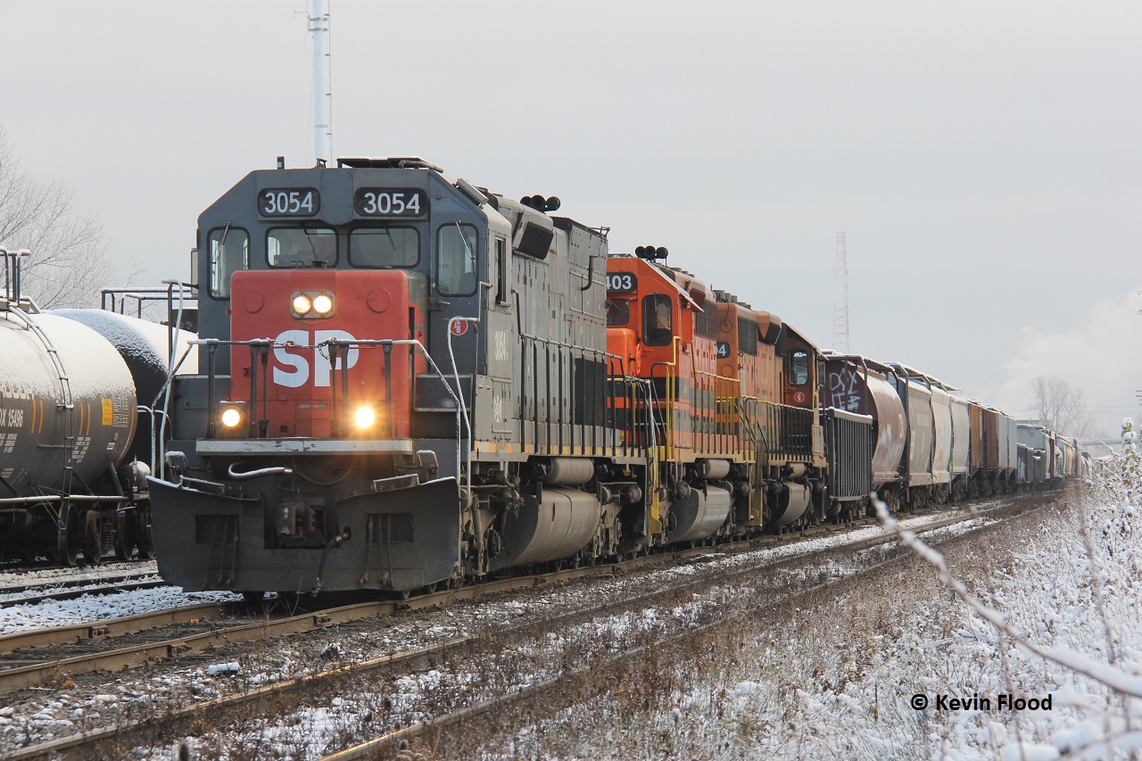 In the last week of GEXR operations on the Guelph Sub, GEXR 431/432 was doing some odd moves. The train pictured was facing west; however, usually 432 was facing east during the morning hours (during normal GEXR times). This wasn't normal (2020 sound familiar?). What else wasn't normal? The SP on the nose. It was added on in the twilight days of GEXR. It was a nice touch, and I remembered it threw us railfans off, in a good way! Interestingly, 3054 solders on, on the Buffalo & Pittsburgh I believe, in all its glory - SP on the nose, Southern Pacific added back on the sides, and the GEXR symbol still present on the cab! Here's to my favourite locomotive GEXR ever acquired!