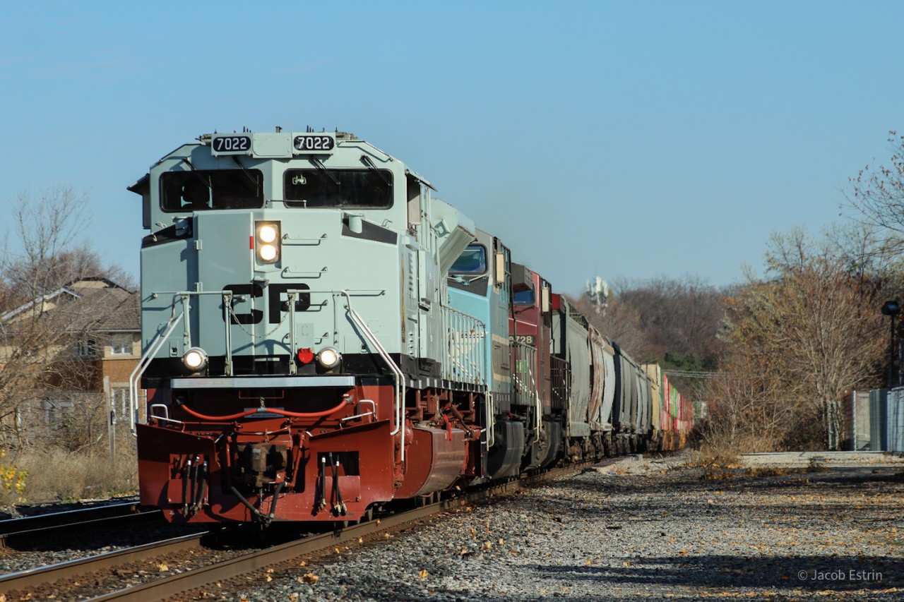 Well.... This was a little unexpected! CP 113 on the approach to Howland with CP 7022, CMQ 1002 and another AC44 third out, what a catch!