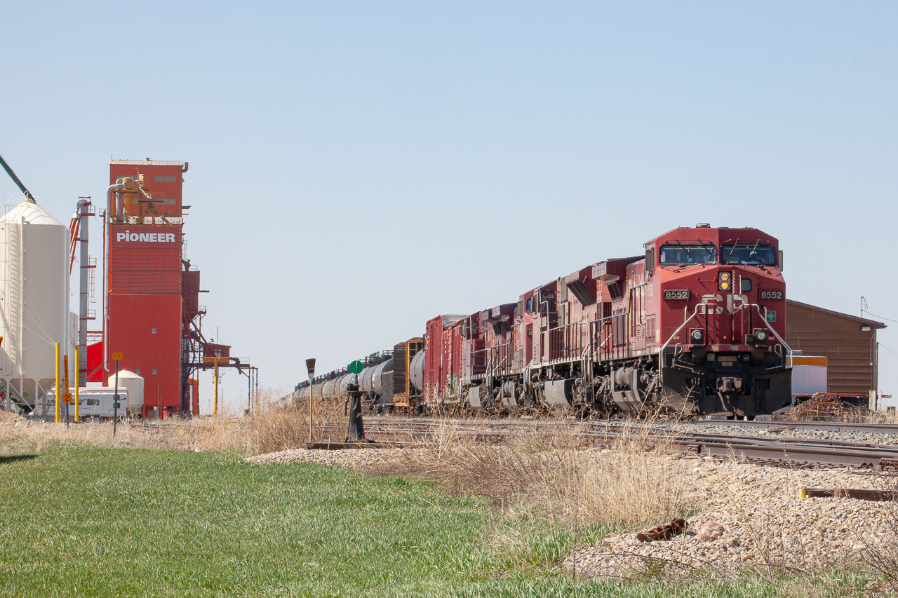 CP 8552, 9106, 8630, 8607 stand in the loop at Vulcan, AB, waiting for a northbound train to cross with them. This is taken from a public crossing on the main road into Vulcan and provides quite a nice unobstructed viewpoint.