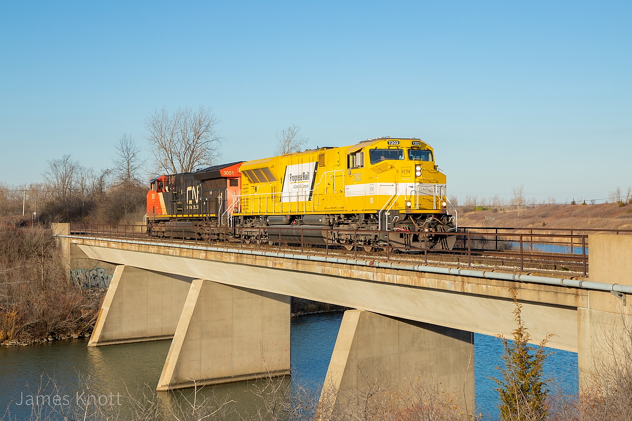 The crew of 562 sets out light power from Port Robinson, heading to make quite a sizeable lift from Trillium at Feeder. By the time this train got on the CP Hamilton Sub, CN 3051 was in lead - meaning they made a rather atypical move at Robbins when going from the Stamford to the Hamilton. My best guess is they wanted to reverse the power so 3051 would lead the evening's 539 over to Buffalo.