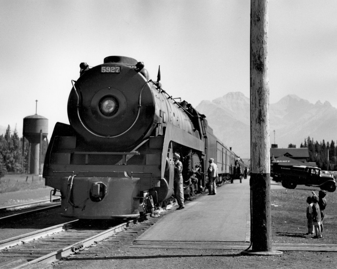 5927 on second section of train no. 3 at Banff station.