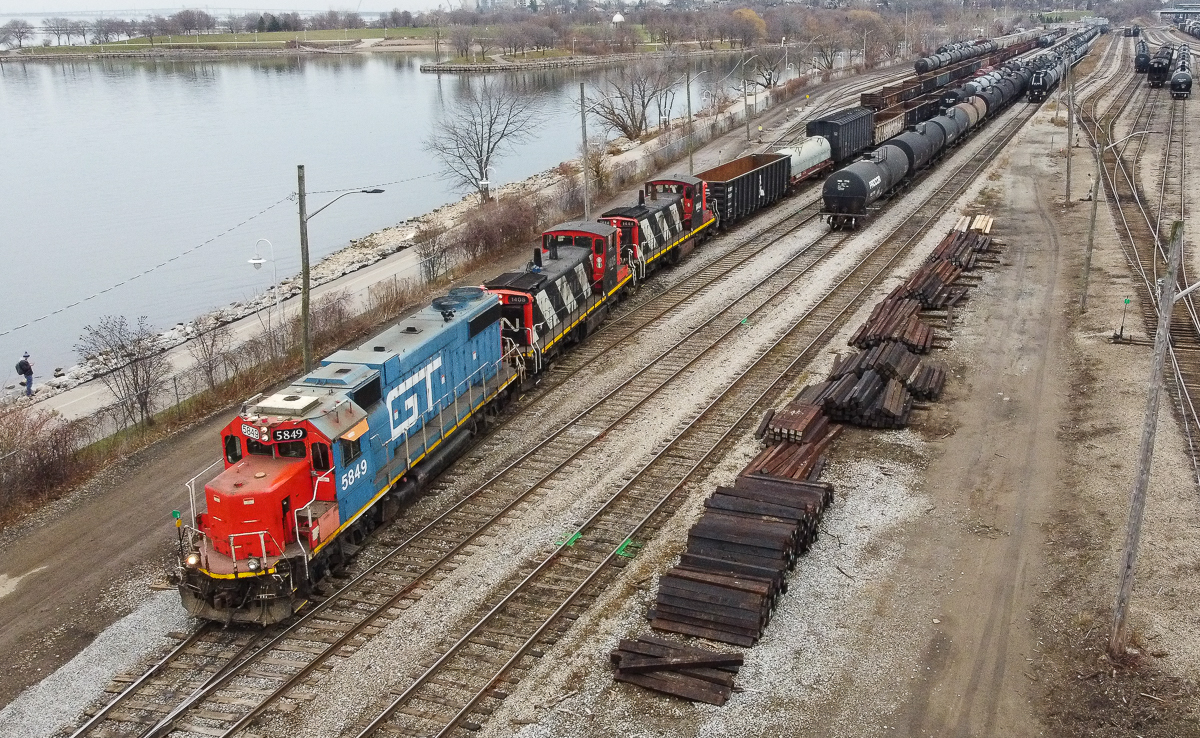 GTW 5849, CN 1408 and CN 1444 work Stuart Street Yard as the 0800 Yard Job.