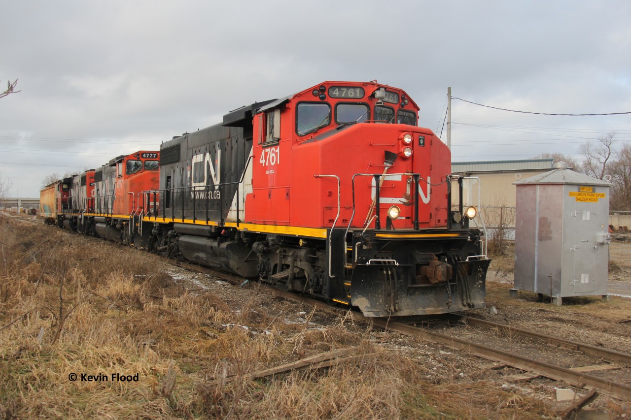 CN 540 or 568 trundles south to switch out Ampacet in south Kitchener with a trio of GP40 widecabs. This is a less-used stretch of the Huron Park Spur south of the CN/CP interchange, and essentially terminates at Ampacet. The spur line was also used to service the former Budd Automotive plant.