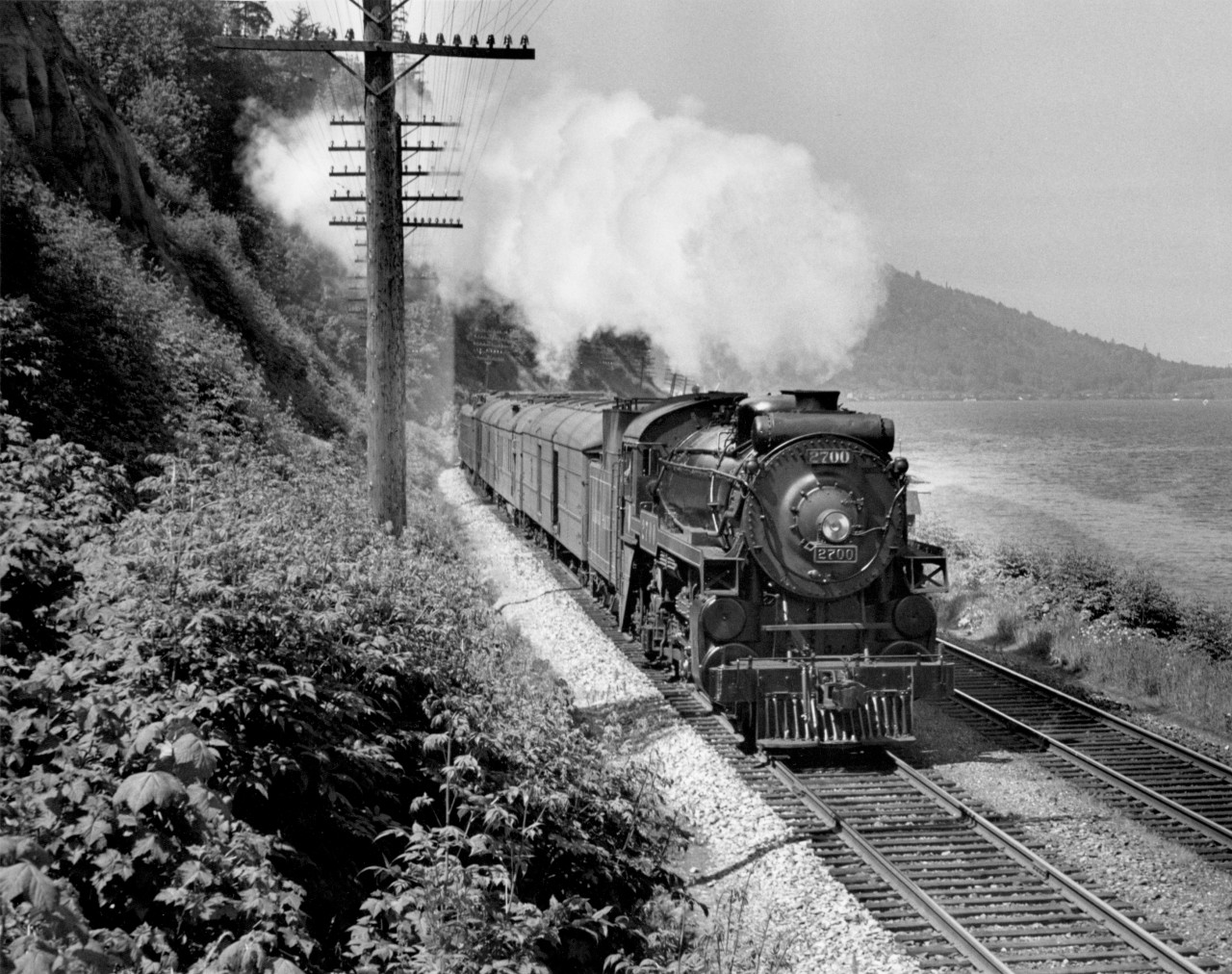 Train no. 2 with engine 2700, 0.2 miles west of Barnet.