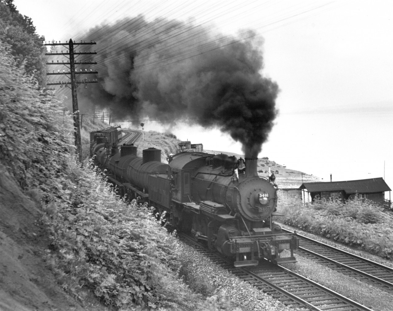CP 3401 eastbound with 12 cars, 1/2 mile west of Barnet