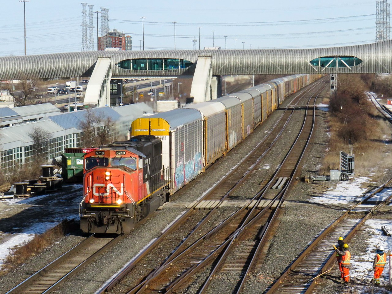 CN 271 starts its climb up the CN York sub with CN SD75I 5719 providing the sole power. With about 65 empty autoracks, 271 has no problems heading up the York sub towards Toronto and points west.