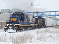 RLHH 1755 and 1359 pass the Air Liquide plant approaching Birmingham Street, in beautiful north end Hamilton, on a snowy January day.  Southern Ontario Railway was so close to home yet I rarely went on the hunt for them.  RaiLink is gone, and so is Southern Ontario Railway in Hamilton.  Don't take the local railway scene for granted!