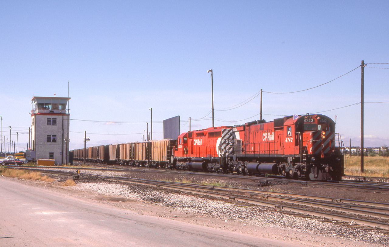 CP 4742 is in Toronto on August 12, 1985.