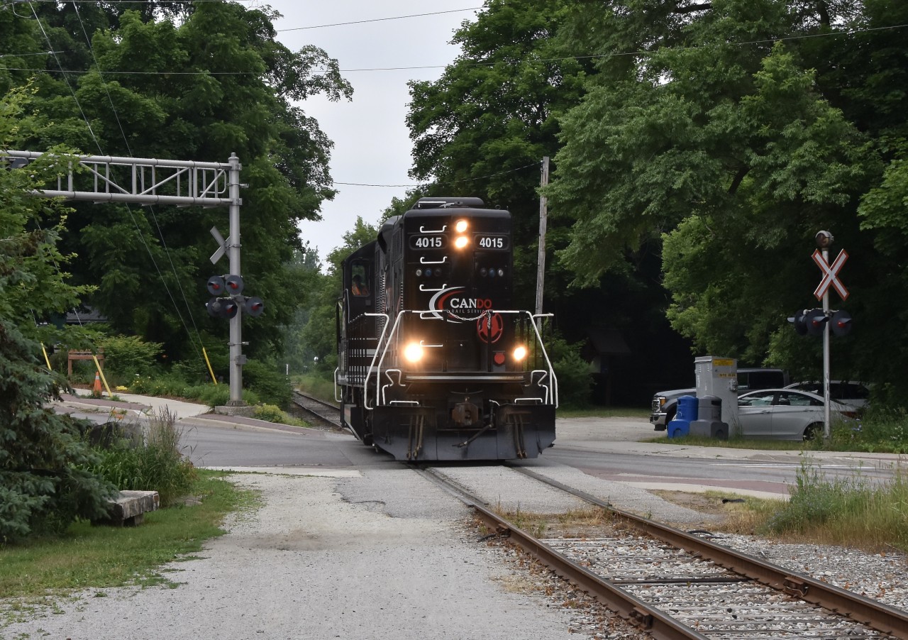 Making it’s way south towards Streetsville and the CP Galt Sub for the final time, CCGX 4015 is seen passing through the tiny village of Inglewood with light power at 0858 during the Saturday morning of June 30 2018. This was the last day the CANDO short line rail company would operate this line because earlier that year they announced to the public that for ‘personal company reasons’ they just simply choose they no longer wished to operate the OBRY and a couple months prior to this day the Trillium Rail company took over all freight operations on this 36mile short line and as of early 2021, continue to move freight from Mississauga to Orangeville twice a week.  Unfortunately though, presently the operations along this 36 mile short line are said to cease entirely by Dec 31 2021 due to financial matters with the Orangeville Township but from a recent newspoint only this past January, apparently a Municipal Transit Company who puts electric buses on rails to help people commute (kind of like a LRT) has shown a bit of interest in purchasing this line from Orangeville thinking that if they could have their rail buses service Mississauga, Brampton and then eventually Orangeville, it’ll eventually earn them some good profit and also benefit the Orangeville town well in the long run, but that was only just a thought, still way too early to raise our hopes, best thing anyone can do now is just take things one day at a time and make sure we get our shots because almost everyone would agree that the ‘always better safe than sorry’ route is always the best way to go!