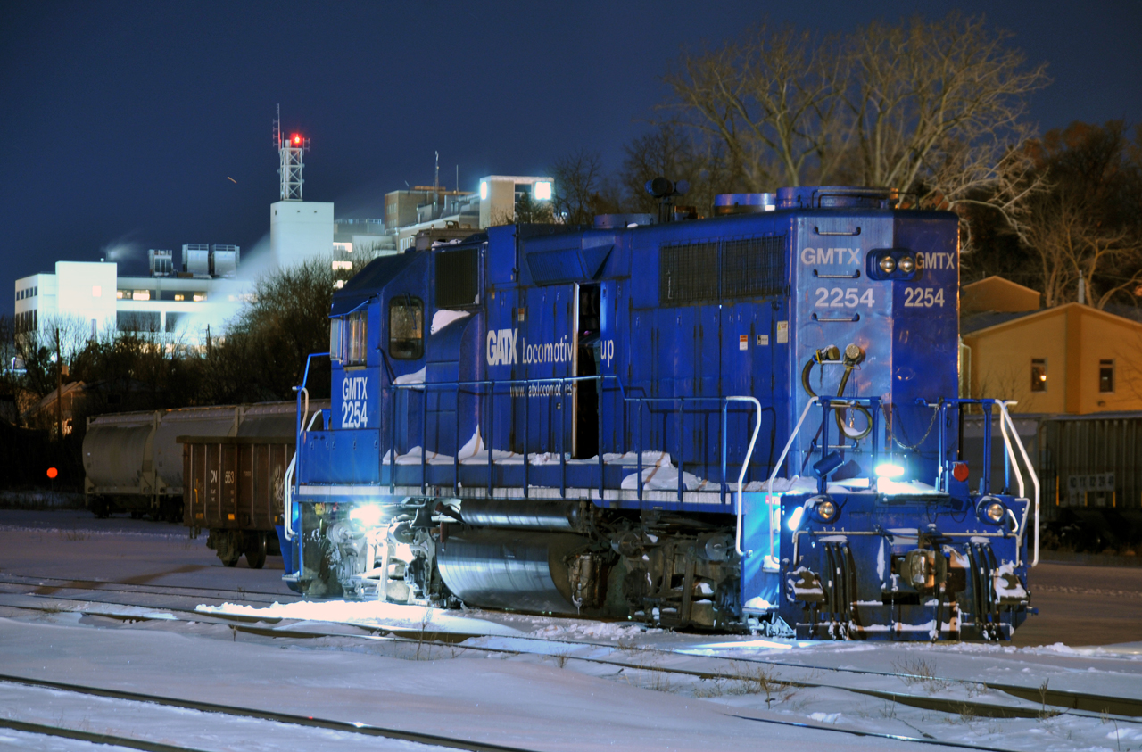 GMTX 2254 idling the night away after being set out at Brantford by A43531 16. 30 second exposure taken at F/6.3 / 105mm