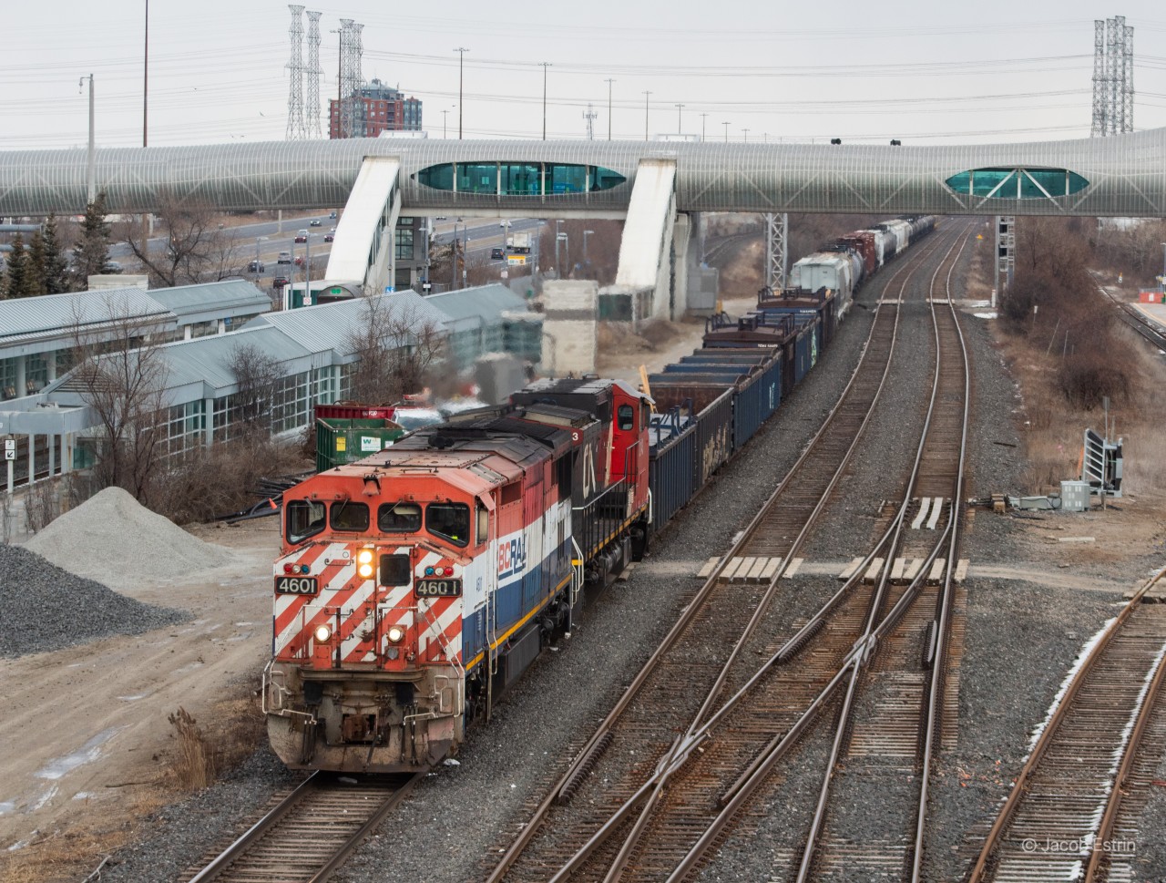 Well it may not be the best Cowl on CN's roster but it's still a Cowl! BCOL 4601 leads L517 through Liverpool Jct on a gloomy Saturday afternoon.