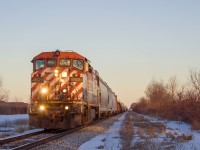 A very rare leader indeed to be on the Chatham sub, rolls down slowly before dusk with a pretty short train after picking up a single BCOL from a 5 engine consist of Cn 435. This is the first time I had ever seen a BCOl cowl to lead a train after more than 3 years of railfanning 