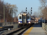 EXO 89 arrives into LaSalle station with horizon cab car 701 still marked as AMT even though they are owned by EXO. They had been warned earlier of three men who tagged EXO 111 with spray paint at mile 0,5 of CP’s Westmount sub. EXO only uses their horizon cars for this line.