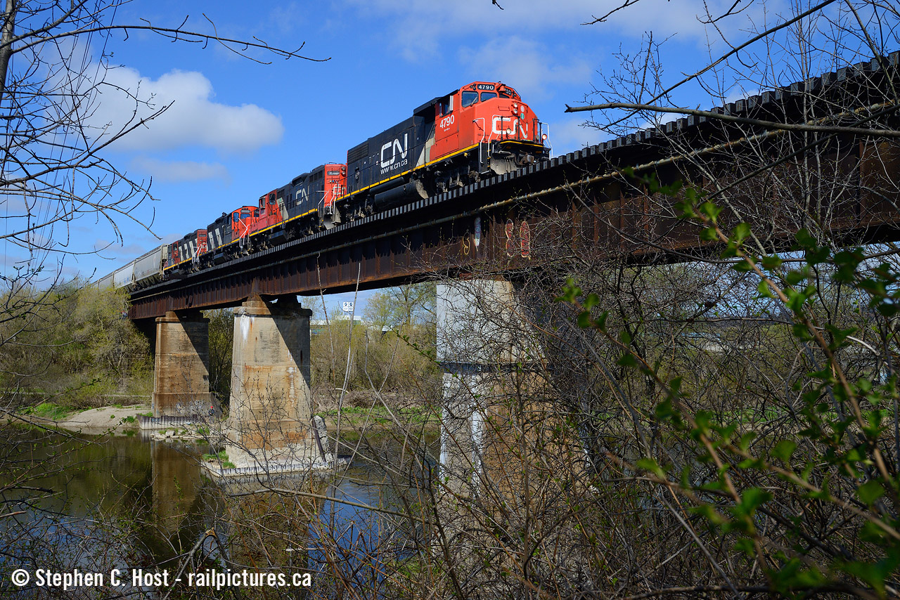 I'd always had it in mind to replicate Mr Mooney's shot taken of a CN powered GEXR train in Breslau in 1998 and well, this is the best I could do as it's very overgrown. Once CN took over I knew I had to do it though. This would be the east side of the bridge for an eastbound train. I tried only in the spring or fall due to foliage and it even took a bit of brush clearing to fully clear out this portal. The view from the south west side is also rather nice and I even shot  OSR here as well as passenger trains. Alas, Metrolinx this week has installed permanent fencing on both sides of the bridge and while these shots are very much still possible, it won't be the same. I had a hunch that Metrolinx would do it so I made sure to capture a variety of angles over the last couple of years. More to come :)