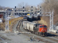 CN X306 is approaching Turcot Ouest, where it will get a new crew before continuing eastwards.