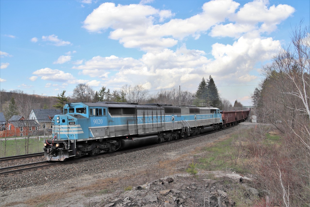 After a lengthy wait for CP 247 to come up the Hamilton Sub, the Herzog ballast train makes its way across Appleby Line with CMQ 9020 and CMQ 9011 leading the way. They would head down the Hamilton sub and lay ballast as they proceeded southward and make the return trip north later that evening.
