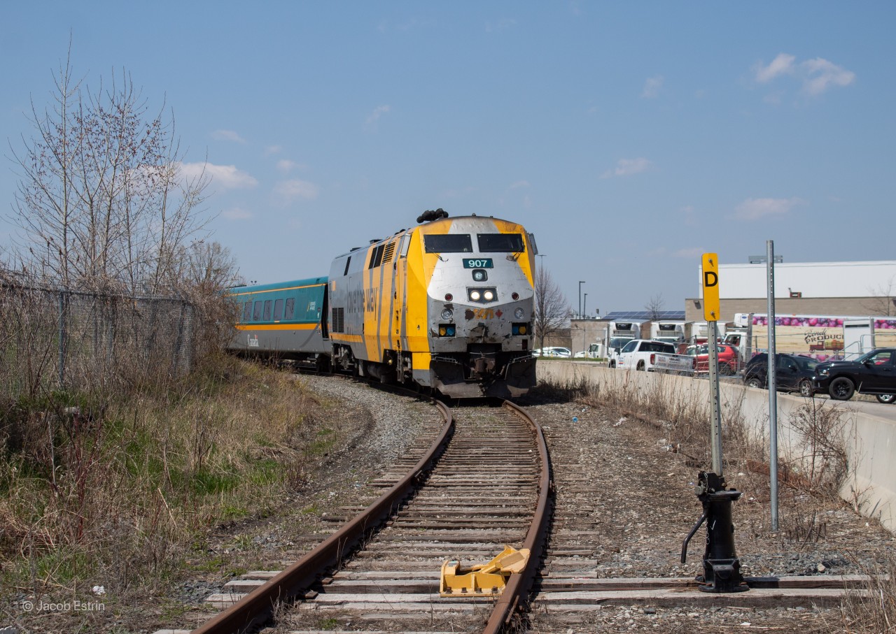 VIA 907 seen on the wye just South of TMC wye'ing it's power for tomorrow's run on train 42!