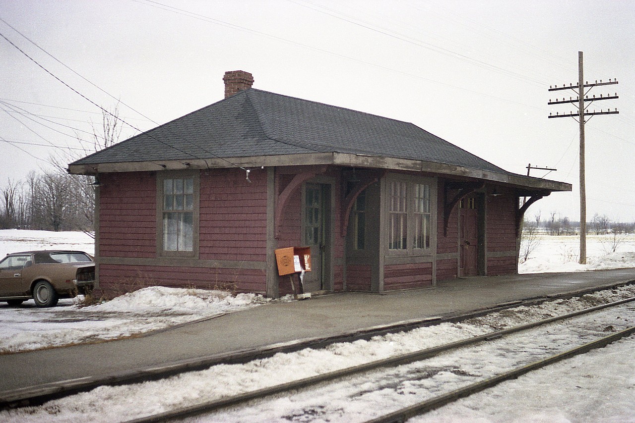 Time for another old station offering. This time, it is the long-moved CP station at the hamlet of Locust Hill, which is a collection of homes along Hwy 7 east of Markham. There is not much to this place; unincorporated and without even a general store for many years.
This station was built in 1936 after the first one was destroyed by fire in 1935. The line known now as the CP Havelock sub was originally the Ontario & Quebec, a paper company of the CPR, and was constructed in 1884.
Locust Hill CP station went into disuse in 1969 and deteriorated, suffering neglect, until very fortunately it was saved by concerned citizens. In March of 1983, the building was moved to the Markham Museum area and restored. It now serves as a community centre.