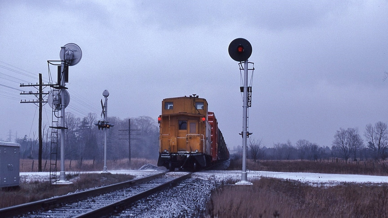 End of Train Device circa 1980




  An eastbound near Staines, CP Rail Belleville Subdivision Mile 193.6, January 27, 1980 Kodachrome by S.Danko
