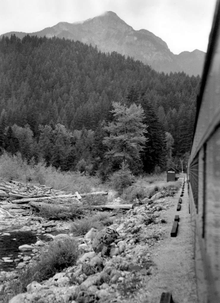 Westward Penticton to Vancouver day train at Othello.  Exact date unknown
