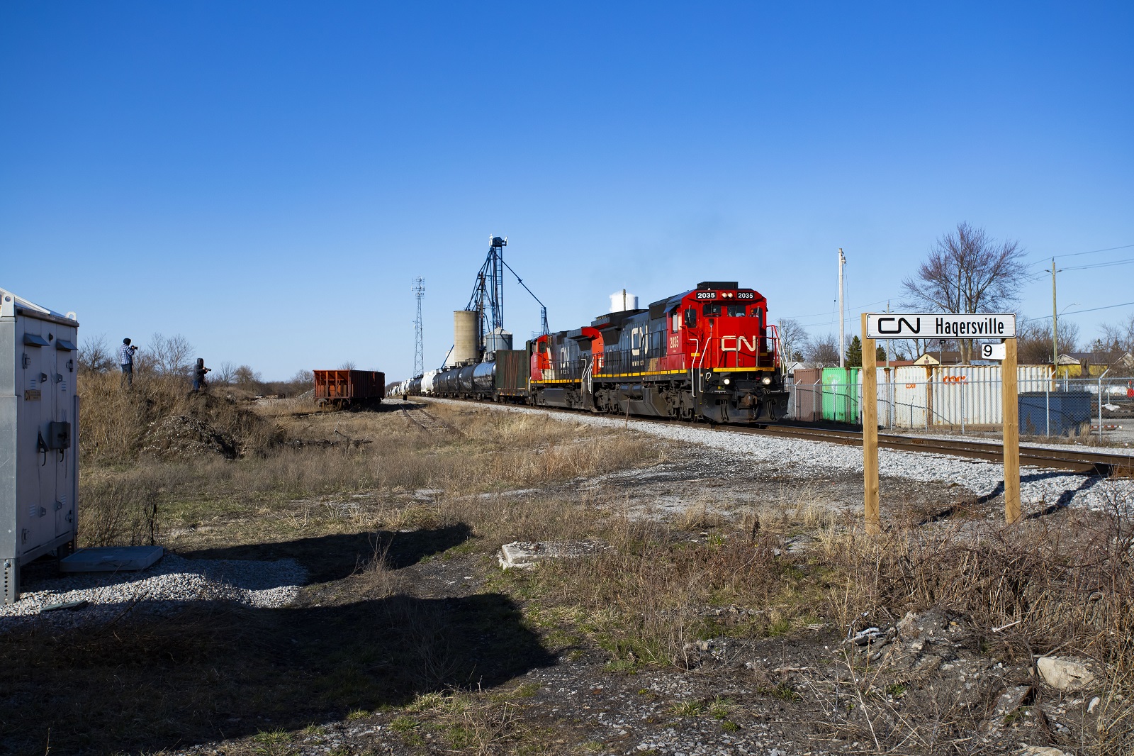 Railpictures.ca Mike Molnar Photo CN A402 passes through the town of