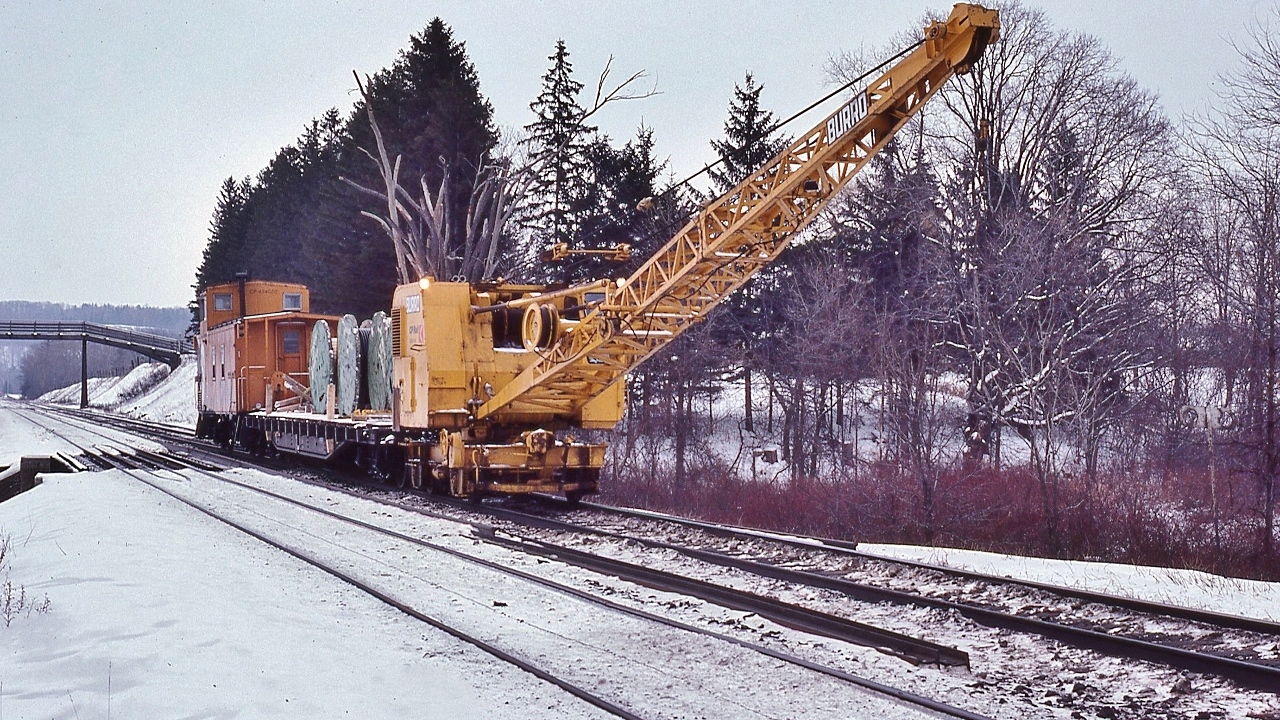 Burro on the move


   after completing work just east of the horse bridge the CP Rail Burro 'high tails' for Guelph Jct.


   On approach to Guelph Junction, January 18, 1981 Kodachrome by S.Danko 


        work in progress