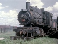 CN 7313 most certainly has seen better days, looking old, tired and neglected. 7313 I believe is an O-15-b,Cyl. 20" x 26" Drv.51" Press. 200 t.e. 35% CLC.