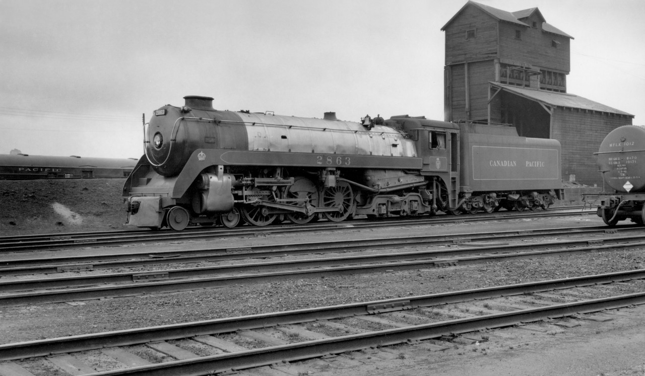 2863 at Drake street yard.  Exact date unknown.