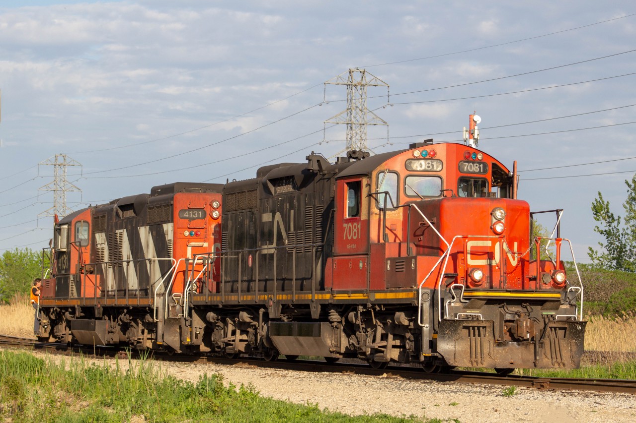 The afternoon Cn yard job works Cn little right beside Walkerville JCT with some sweet geep power