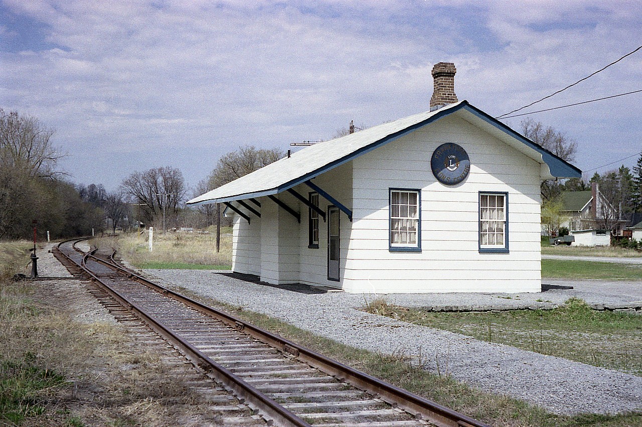 Another offering to the Station Series I've been posting from time to time.......Frankford, Ontario; on the old Central Ontario Railway; which was first laid down around 1882. Eventually taken over by GTR and then CNR, the track, running north from Trenton, lasted over 100 years, until it was lifted in 1985.  The station, looking sharp as a home for the Lions Club in this village of a couple of thousand souls; I thought would last many more years...but apparently it is no longer on this location.  It was purchased and moved to Stockdale, a hamlet a few miles west of here. The track being gone, the area around the station now serves the community as 'Station Park' despite the only thing being left to view is the foundation........