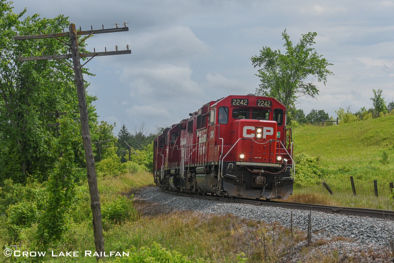 CP T07 slowly makes its way down the havelock sub eventually stoppin in Cavan to drop off 2 cars on the tail.