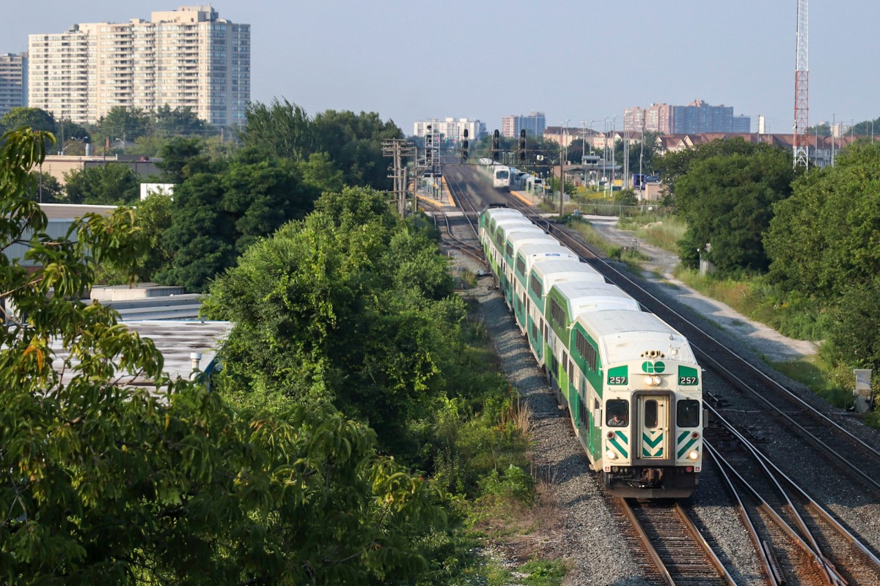 They're back! After nearly 17 months of sitting in storage lines, GO old cab cars have finally been put into service again. I made sure to get out as soon as possible to see one, which happened to be the 3rd day they were running again. I chose this spot because I have never seen a train shot from this bridge (Kennedy Rd Scarborough) so I thought I'd try it out. GO 625 was pushing on the tail. All eyes are now on the North Bay shops as images of an old cab car in the "Metrolinx" paint scheme have emerged. One thing is for sure though; GO Transit is getting interesting again with all F59s back in service and a handful of veteran cab cars riding the rails again.