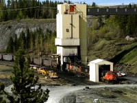 Coal Train 778 starts loading at the silo at Coal Valley mine at the end of the Foothills Sub. which runs south from Bickerdike near Edson. At Coalspur junction another branch heads west to a coal loadout at Lluscar and a limestone quarry at Cadomin. These lines were constructed by GTP for steam coal and referred locally as "Coal Branchs"