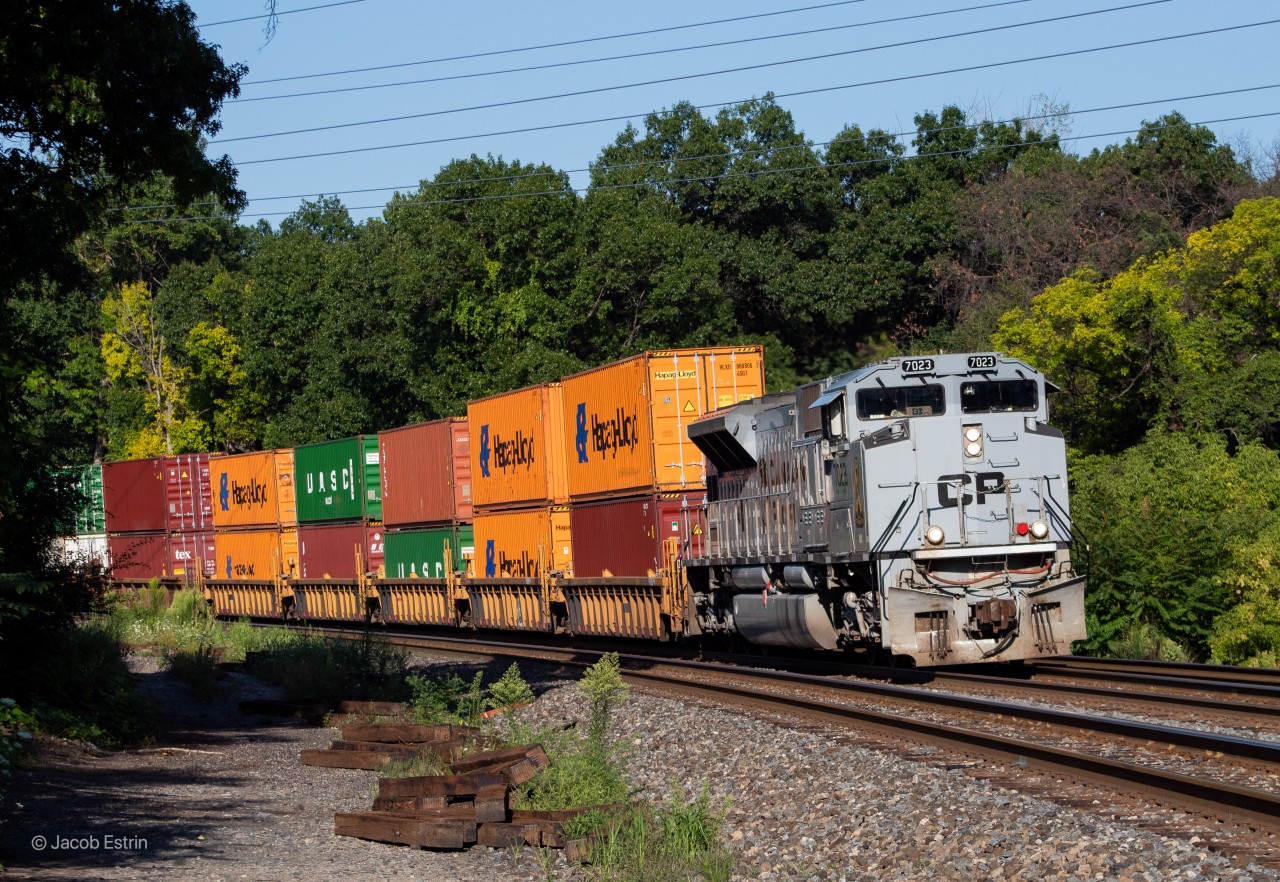 A late 142 passes through Scarlett approaching a stop signal at West Toronto where they will tie down the train for another crew to pick up later in the morning.