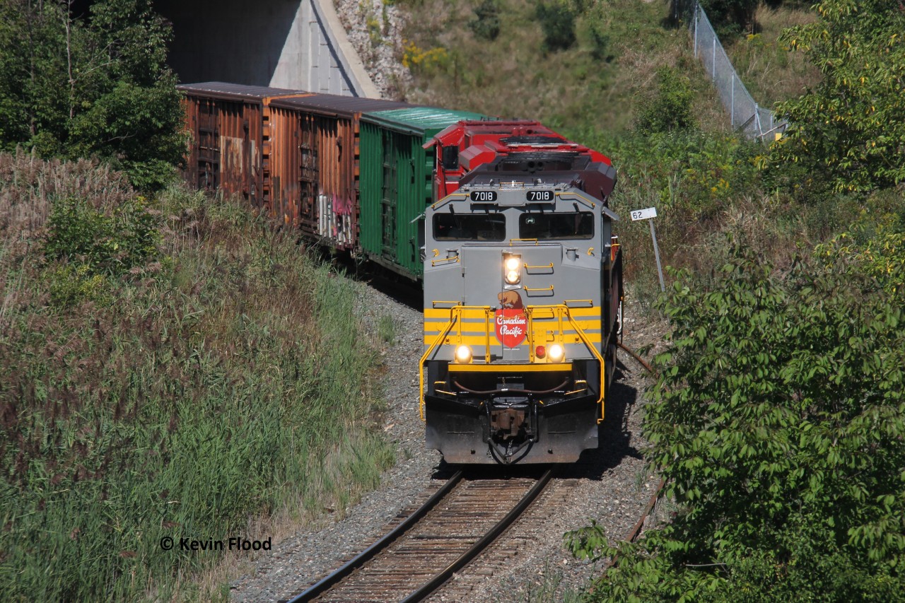 About one year ago, CP 246 is pictured entering Hamilton with CP 7018-CP 7058. The CP ACUs frequented the area in 2020 so I was out whenever I could to document them knowing they were already plagued with issues and with the possibility that I may be away from "good trains" for who knows how long. The heritage units are my favourite, and very photogenic with the iconic Canadian Pacific symbol on the nose.
