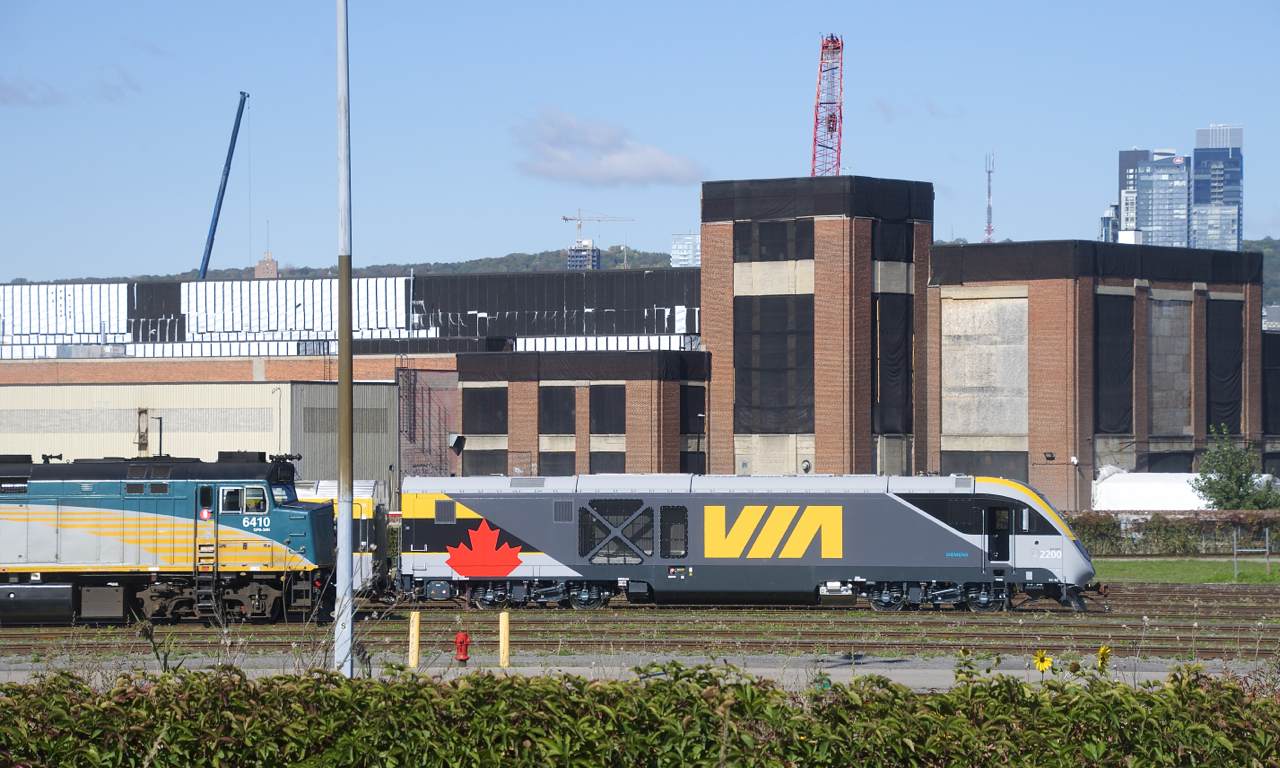 One of VIA Rail's new Charger locomotives is at the Montreal Maintenance Centre, the day after an entire Charger trainset arrived directly from Siemens' factory in California, after an expedited and dedicated move across the continent (running as CN P698 when on CN rails).
