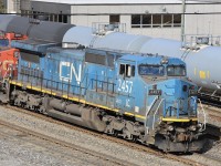 2021.03.31 IC 2457 leading CN Z121 light power into Mac Yard