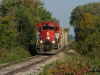 With Clinton in it's rearview, RLK 4095 approaches Short Horn Road as it leads Goderich-Exeter Railway 581 to the town of Hensall on the Exeter Spur.