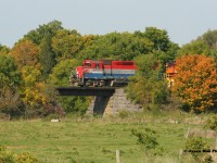 RLK 4095 approaches Kippen Road as it leads Goderich-Exeter Railway 581 to the town of Hensall on the Exeter Spur crossing the Bannockburn River.
