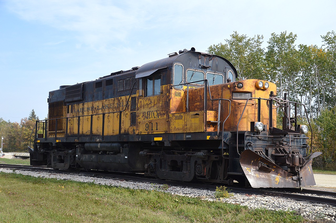 Lake Line Railroad consists of some of the former CP Winnipeg Beach subdivision. The sub has been taken over from Selkirk and runs up as far as Gimli, Manitoba; where 'Crown Royal' is made.Rather quiet line. There are two locomotives listed in the Trackside Guide; one of which is an old RS-18, former Wabush Lake 911.(this line now dormant) The unit is now lettered MDXX (Mark David Canada Ltd) and is on lease to the Lake Line RR. We found it at Netley, parked by a grain elevator; but not too much evidence of recent operation. The other unit? No idea. Love these old engines. Sure would look nice with a fresh coat of paint.
