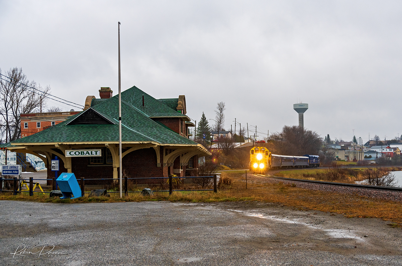 On Sunday November 21, 2021 Ontario Northland started the first leg of a Test Passenger Train run evaluating track conditions between Cochrane and North Bay on the Devonshire, Ramore, and Temagami Subdivisions.
The test is planned to continue South on Monday Nov 22 to Union Station and back to North Bay, then return to Cochrane on Tuesday.

ON Special 1809
Passenger Test Train