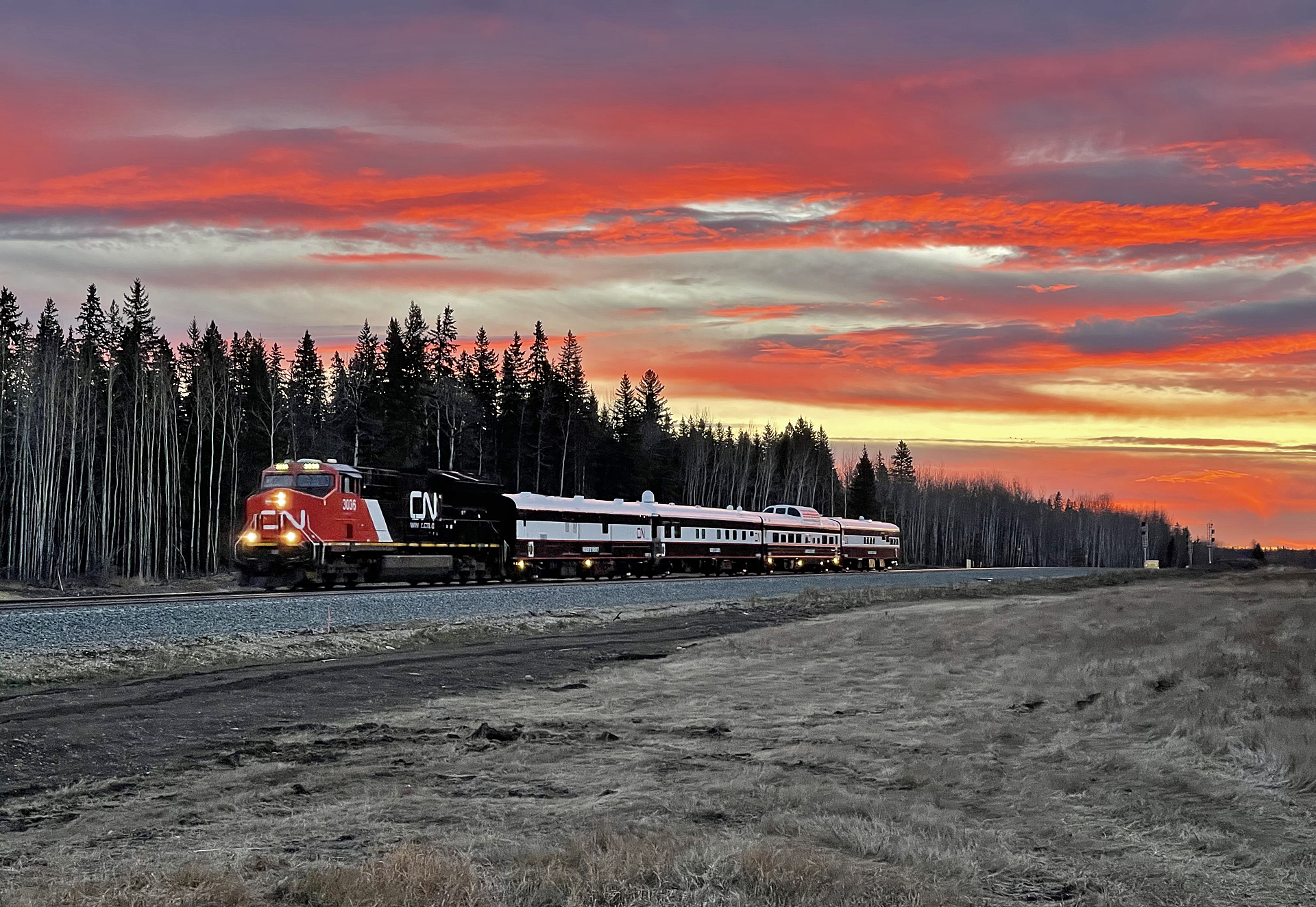 Railpictures.ca Rob Eull Photo Edmonton to Vancouver Business Train