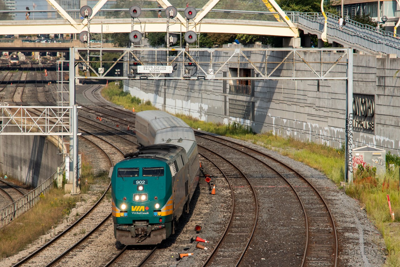 VIA 75 ducks under a searchlight bridge in the Union Station Rail Corridor with P42DC 902 and some LRC coaches. As of November 2021, the P42DC fleet is now 20 years old and VIA currently has a contract with Siemens to make charger sets to replace the 21 P42DCs. On top of that, who knows how long searchlights will remain in the USRC. There are new structures east of Union with LEDs, waiting to be cutover, so one could assume the west end of the USRC will see similar signalling soon.