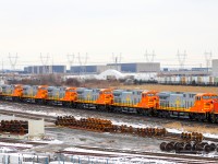 2021.12.21 CN A42231 21 with the first six units of QNS&L’s new AC44C6M order trailing arriving at CN Malport Yard, will dropped all intermodal upfront here. The consist is CN 2289/CN 2628/CN 8022/QNSL 437/QNSL 434/QNSL 435/QNSL 430/QNSL 432/QNSL 433 F/R/R/F/F/F/F/F/F.