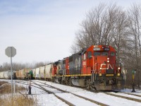 After putting its train together at Coteau, CN 538 is headed towards Valleyfied with about 30 cars for local industries there.