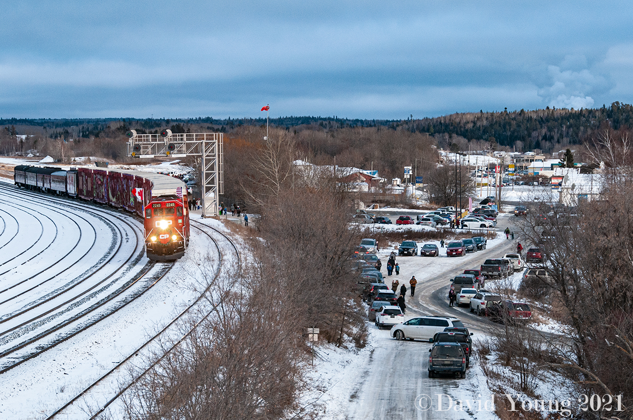 Normally by this time of year we have seen shots of CP's Holiday Train as it travels across Canada. 2021 marked the second year in a row of it's annulment due in thanks to the COVID-19 pandemic cancelling its tour through Canada and the States. However CP did hold another virtual Holiday Train, streamed live from their Ogden HQ in Calgary on December 18th. I offer up this image from a couple years ago of the Holiday Train rolling into their stop at Kenora, Ontario as people gather for the free concert and more importantly, donations to local food banks. Here's to hoping see a return in 2022.
Merry Christmas and Happy Holidays everyone!