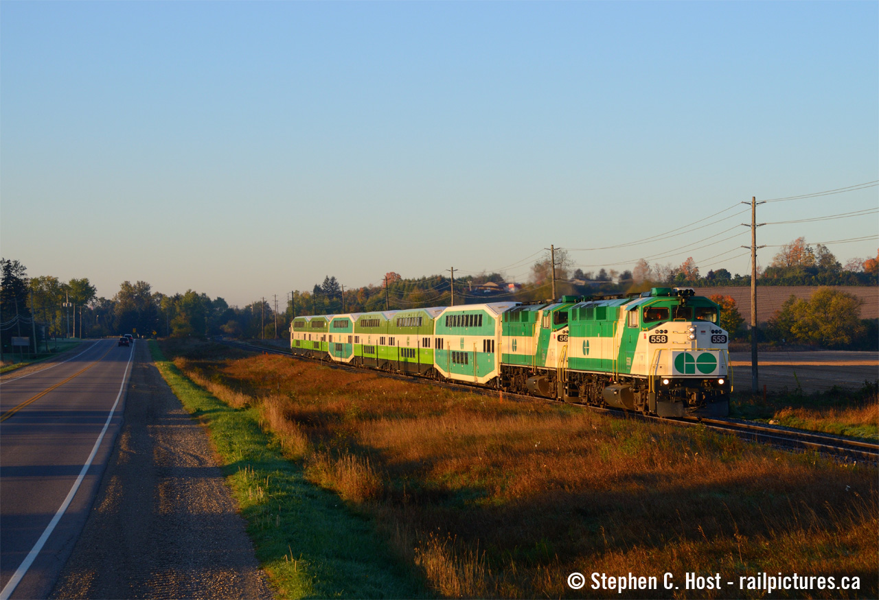 I like to mix up the railroads I put into my Profile and now it's time for some GO Transit. This is the London to Toronto GO train which arrives in Guelph at 0753, so you have to be up and out early enough. With Double F59's it's absolutely worth a shot or two, I'll try again late winter once the sun begins to rise early enough again.
